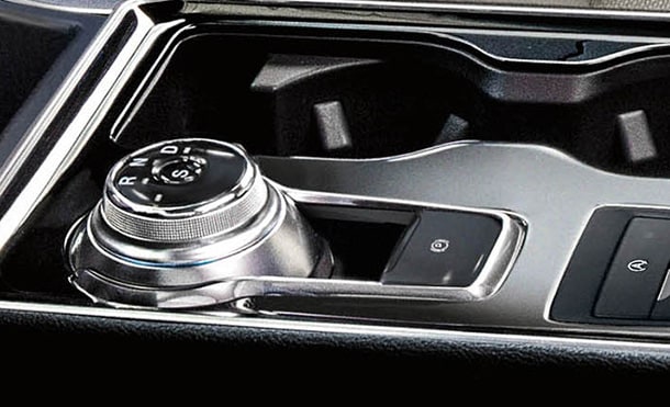 Suave Manejo con Transmisión Automática de 8 Velocidades Selectshift en Ford Edge ST 2021