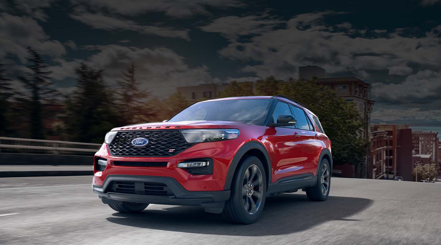 Descubre la Camioneta de 3 filas Ford Explorer ST 2024, SUV Sport de la Familia Performance