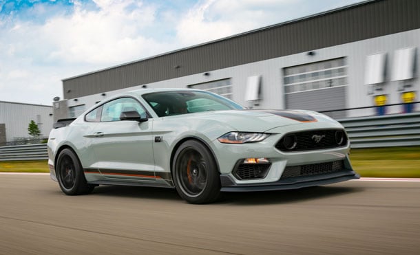 Piezas de Gran Desempeño para Auto Deportivo Ford Performance en Mustang Mach 1 Fighter Jet 2022