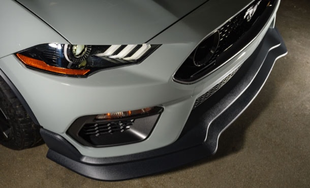Suspensión MagneRide de Gran Estabilidad en Auto Deportivo Ford Mustang Mach 1 Fighter Jet 2022