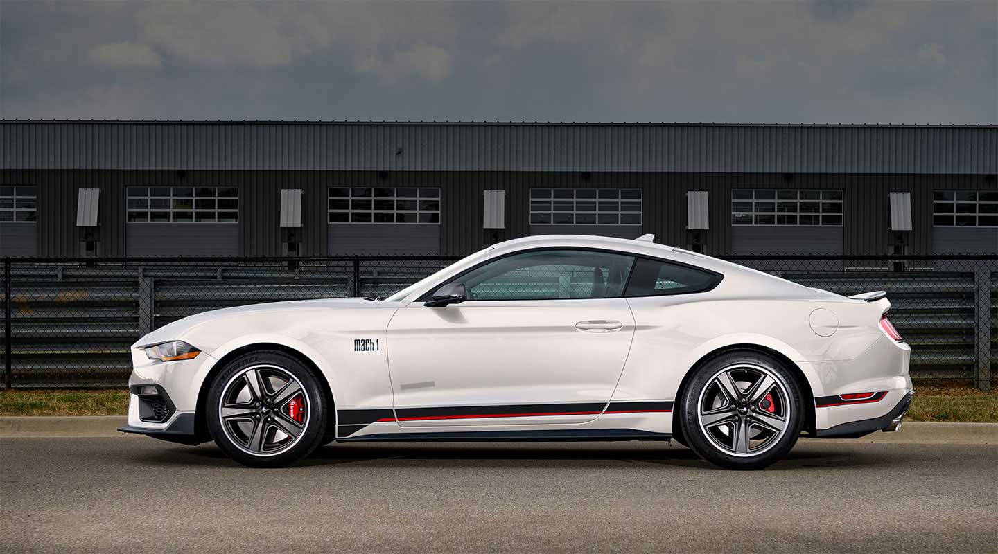 Gran Maniobrabilidad de Ford Mustang Mach-1 2023, Auto Deportivo para conducir a altas velocidades