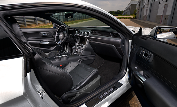 Asientos Recaro Deportivos y Diseño de Gran Performance de Ford Mustang Mach-1 2023