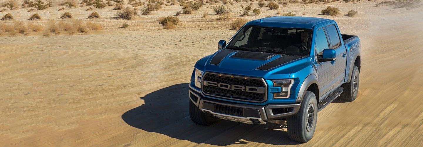 La camioneta pick up Ford Raptor 2020 brinda una experiencia de conducción llena de dinamismo