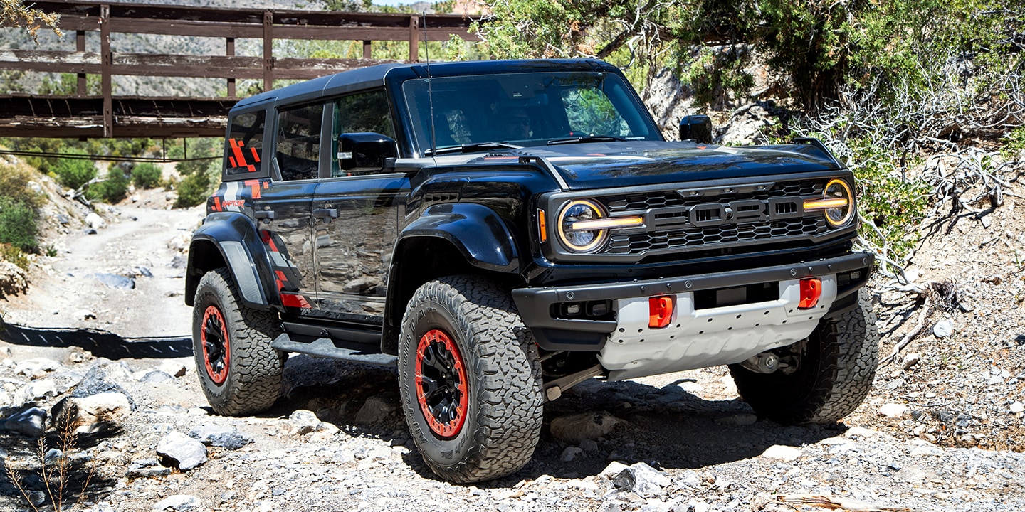 Características de Camioneta Todoterreno, Ford Bronco Raptor SUV de  Gran Poder y Equipamiento