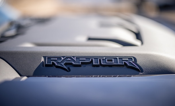 Diseño Exclusivo en Carrocería de Pickup Todoterreno Ford Lobo Raptor 2023