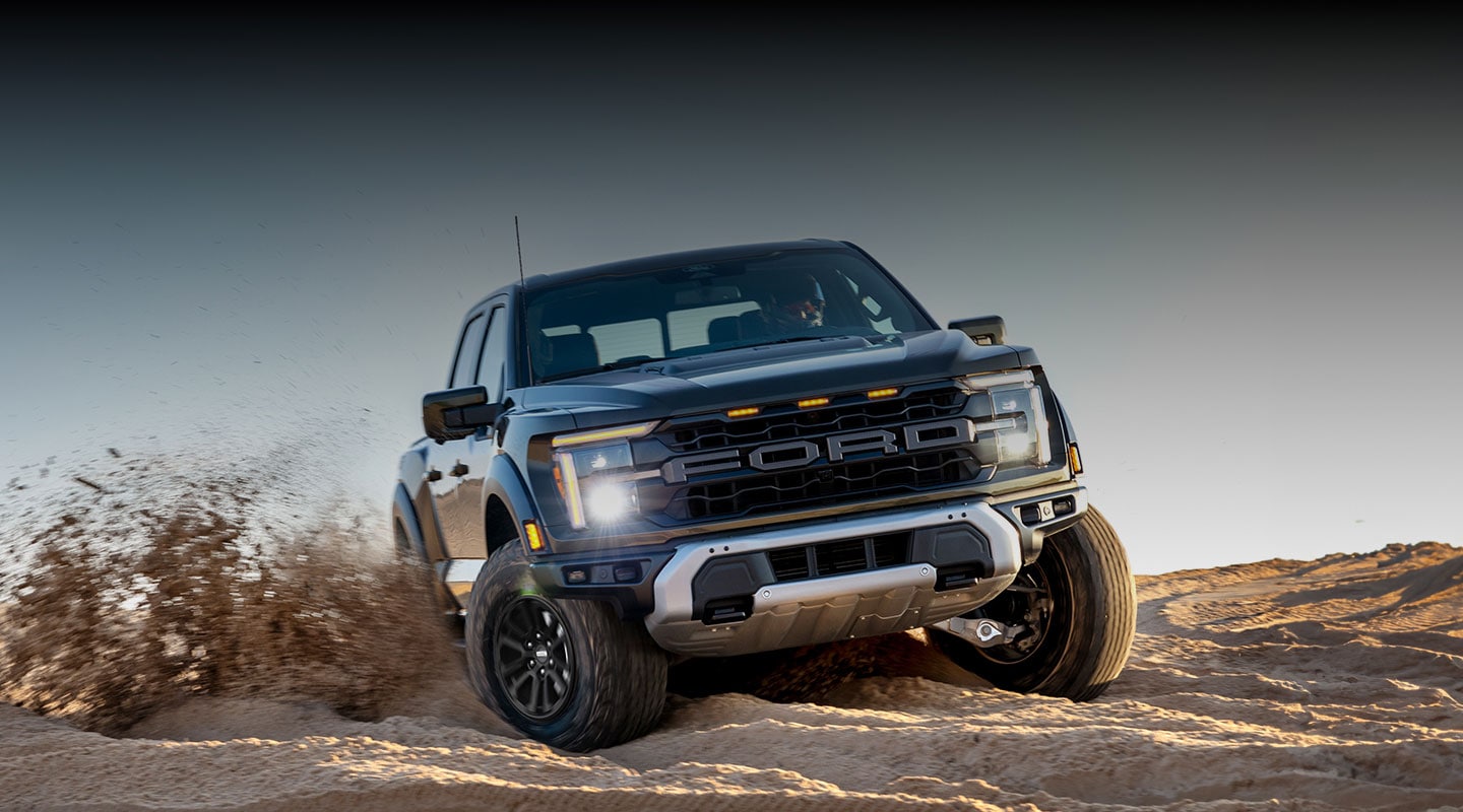 Disfruta la Experiencia de Conducción Off-Road de la Pickup Todoterreno Ford Lobo Raptor 2025