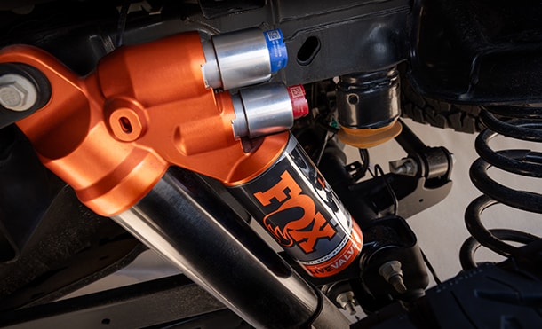 Amortiguadores Fox Racing Shox con Tecnología Live Valve de Ford Lobo Raptor 2025