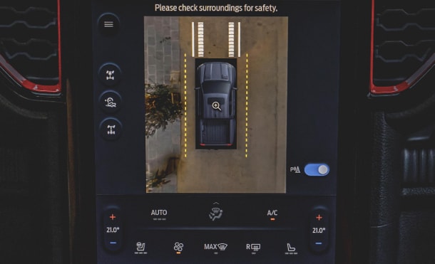 Asistencia de Frenado de Reversa equipada en Camioneta Pickup Ford Ranger Raptor 2023