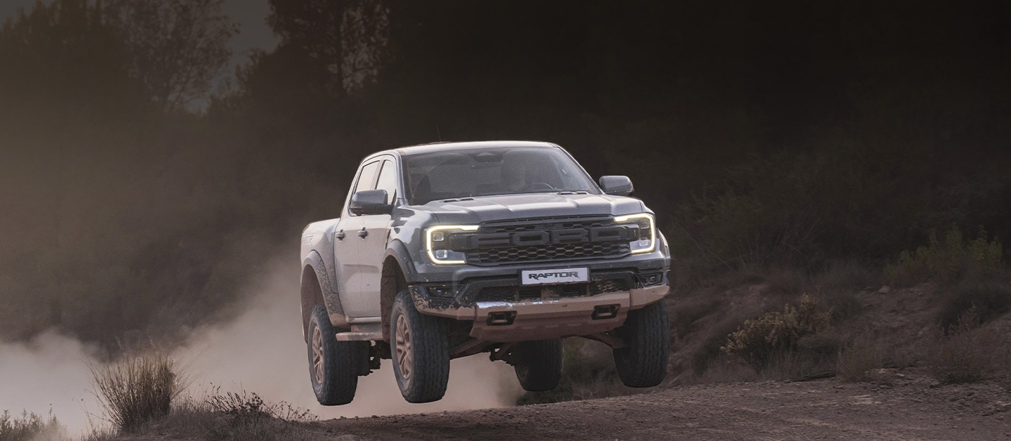 Descubre Capacidades, Motor y Equipamiento de Camioneta Pickup Ford Ranger Raptor 2024