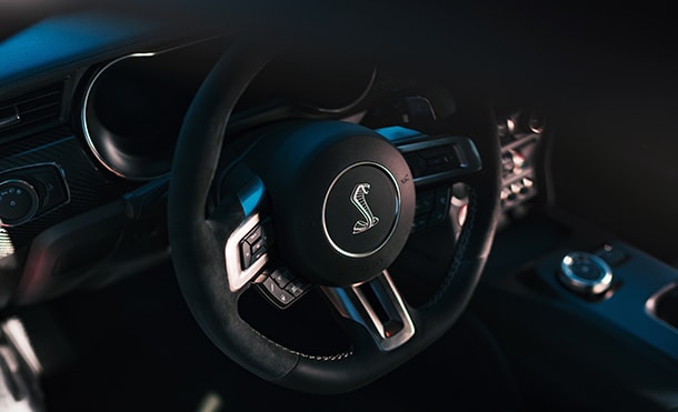 Descubre el espectacular diseño del volante de Ford Mustang Shelby Cobra GT500 2020