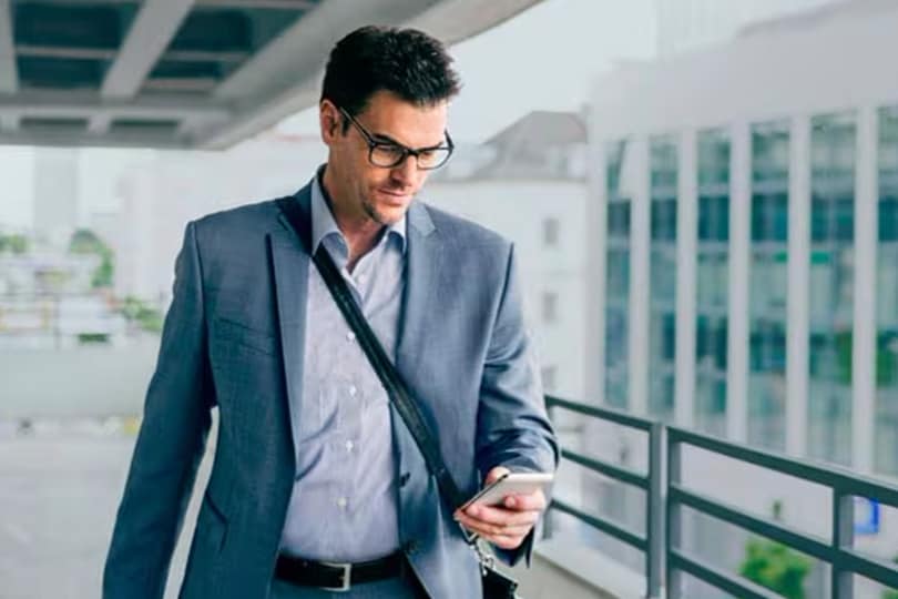 Localiza tu Distribuidor Autorizado y Haz Cita de Servicio con la App para Celular FordApp