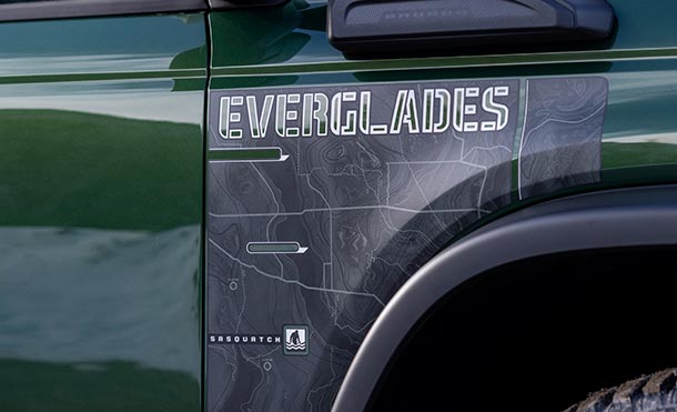 Exclusivos Gráficos en Exterior de SUV Edición Especial Ford Everglades 2024