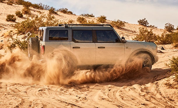 El Vehículo Todoterreno Ford Bronco 2021 de tracción 4x4 y diferenciales bloqueables