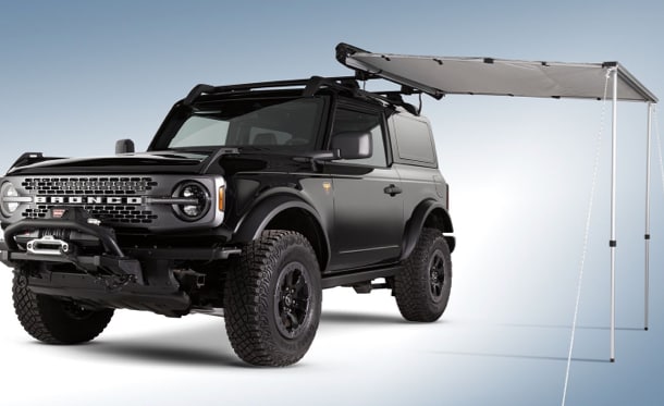 Toldo Retractil para Riel de Techo Yakima ideal para el Camping en Ford Bronco
