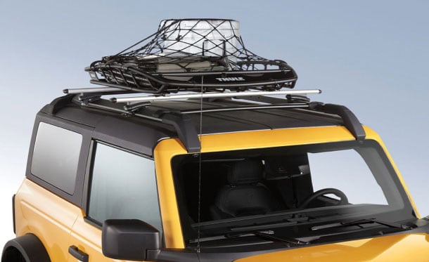 Canastilla de Carga con Red Thule en Ford Bronco para Ciclismo de Montaña