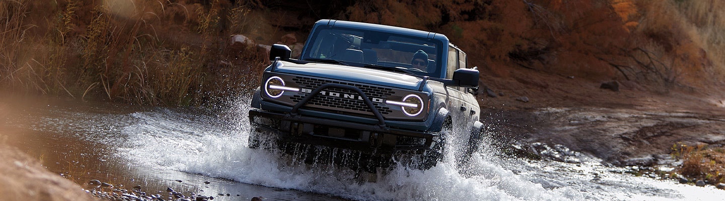 Disfruta de Aventuras todoterreno en tu Camioneta SUV offroad Ford Bronco 2023