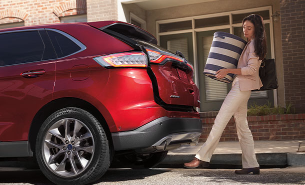 Camioneta SUV Ford Edge 2022 equipa una Cajuela Eléctrica Automática Manos Libres Ábrete Sésamo