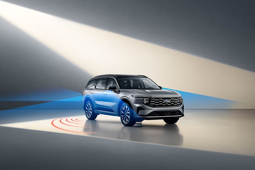 Ford Edge Híbrida 2026 equipa Asistentes de Seguridad como Monitoreo de Punto Ciego BLIS