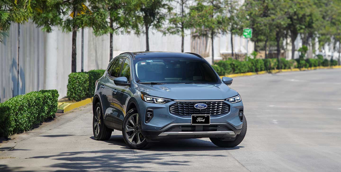 Disfruta de una experiencia única llena de diseño y tecnología con Ford Escape Híbrida 2025