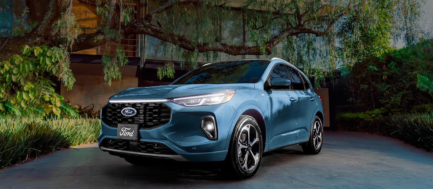 Descubre Ford Escape Híbrida 2024, SUV de gran Rendimiento, Tecnología y Equipamiento