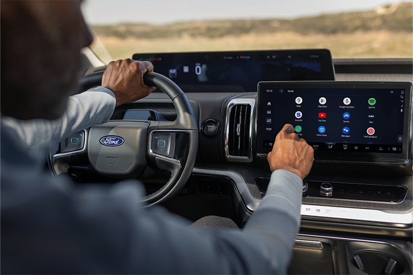Interior renovado de Ford Expedition 2026, SUV Familiar de Gran Lujo y Potencia