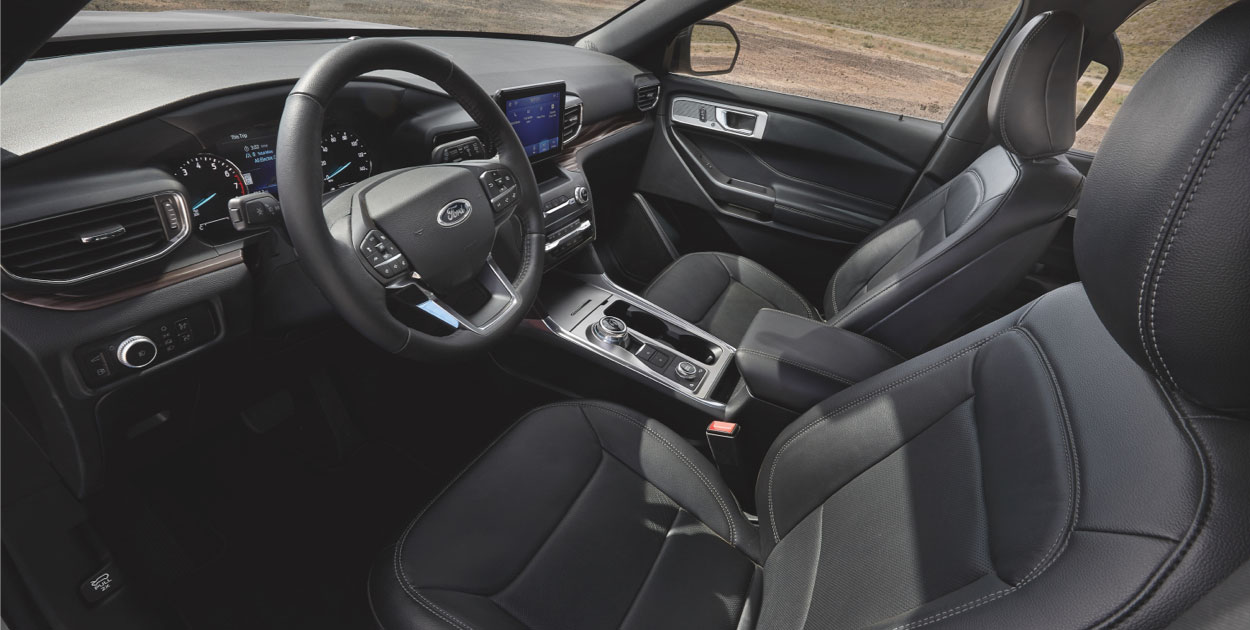 Asientos cómodos y Acabados elegantes en Interior de Ford Explorer 2022