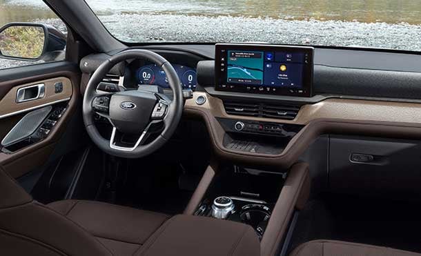 Nueva Pantalla de 13.2 pulgadas equipada con Sistema SYNC5 de Ford Explorer 2025