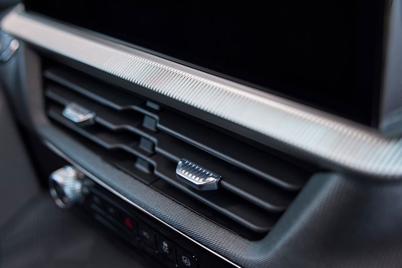 Control Independiente de Temperatura 3 Filas en Camioneta SUV Ford Explorer 2026