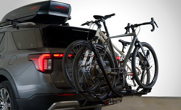 Lleva 2 bicicletas con el Accesorio Portabicicletas de Tirón marca Yakima para Ford Explorer