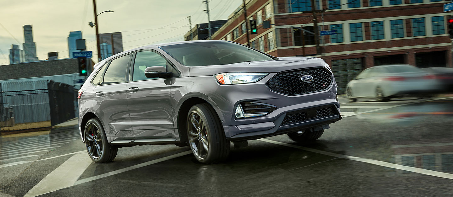 Estabilidad y Potencia con Modo de Manejo Sport de Camioneta SUV Deportiva Ford Edge ST 2023