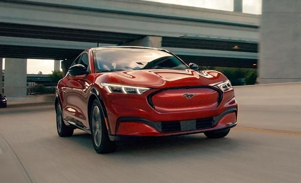 Ford Mustang Mach-E 2023 en su Versión Premium, con Equipamiento de Gran Comodidad y Tecnología