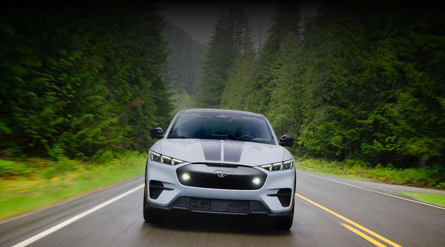 Ford Mustang Mach-E 2025 en su Versión Rally con Capacidad para Todoterreno