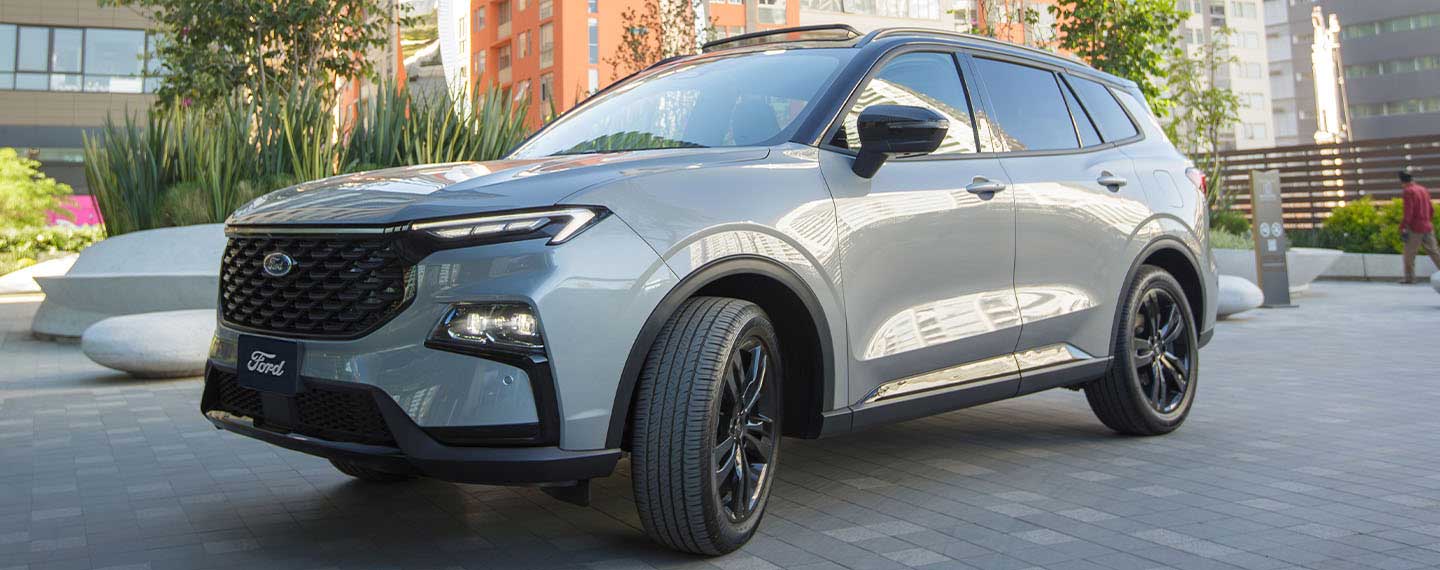 Ford Territory 2025, Camioneta SUV con detalles de diseño