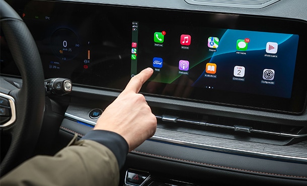 Pantalla de 12 pulgadas con Android Auto y Apple CarPlay equipada en Ford Territory 2026