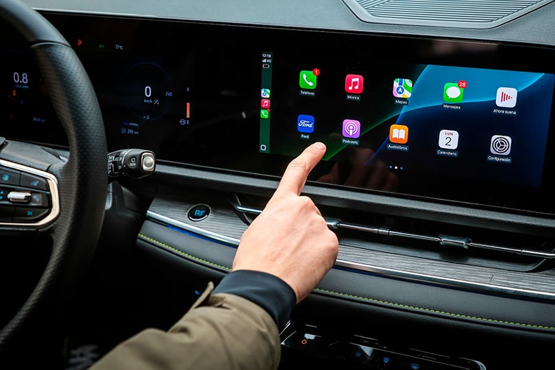 Pantalla de 12 pulgadas con Android Auto y Apple CarPlay equipada en Ford Territory 2027
