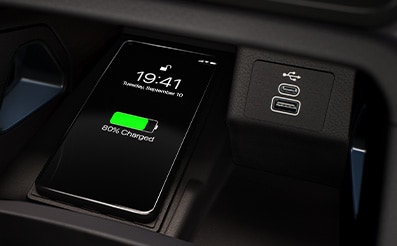 Tecnología equipada en los vehículos Ford Puerto USB con Carga Inteligente 