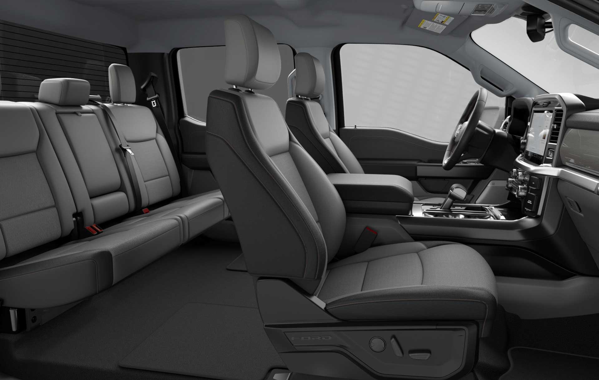 Pickup Ford Lobo 2026, cómodos interiores con asientos en piel color negro versión Lariat