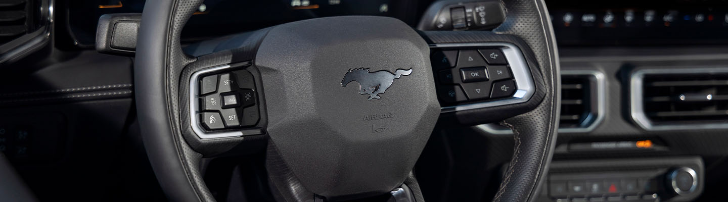 Para ofrecer una experiencia de manejo excepcional, Ford Mustang 2025 equipa un Clúster de Instrumentos Digital de 12.4 pulgadas LCD que llevará al límite tus emociones, personalizando los modos de manejo.