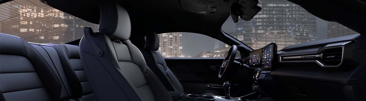 Vive el máximo confort y soporte de los Asientos de Piel equipados en Ford Mustang 2026