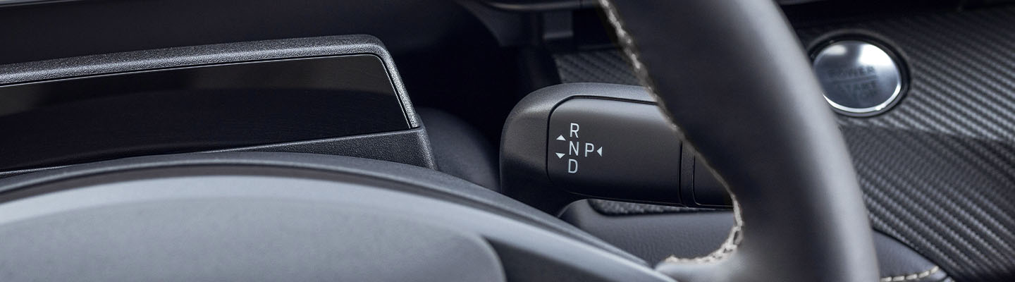 Ford Mustang Mach-E 2025, Vehículo Eléctrico con nuevo diseño de Palanca de Velocidades en Volante