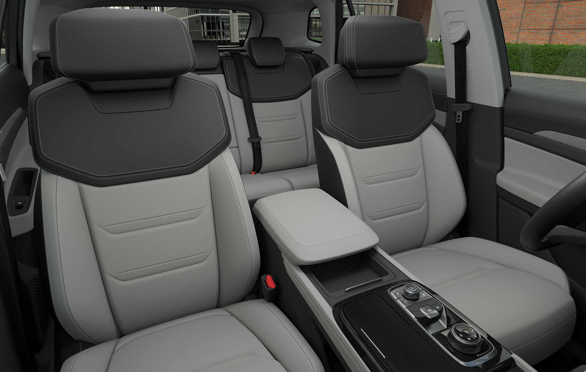 Asientos de Piel Bitono color Gris y Negro equipados en Ford Territory 2027 versión Trend